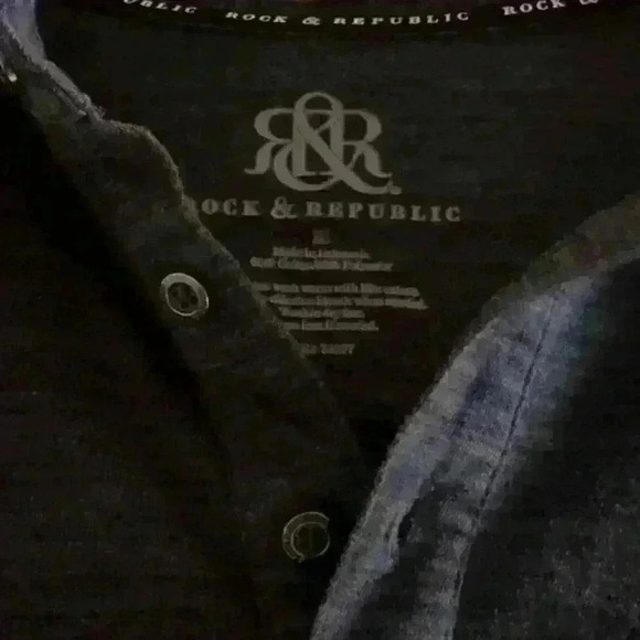 Rock & Republic Men’s Medium Blue polo shirt - Picture 2 of 6